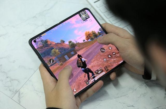 和平精英《剑齿虎》辅助